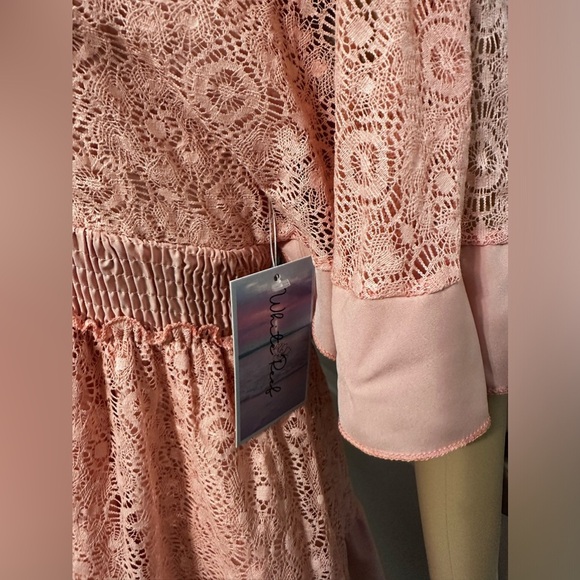 NWT-Bohemian Lace Dress w/ Deep Neck and Batwing - Picture 6 of 8